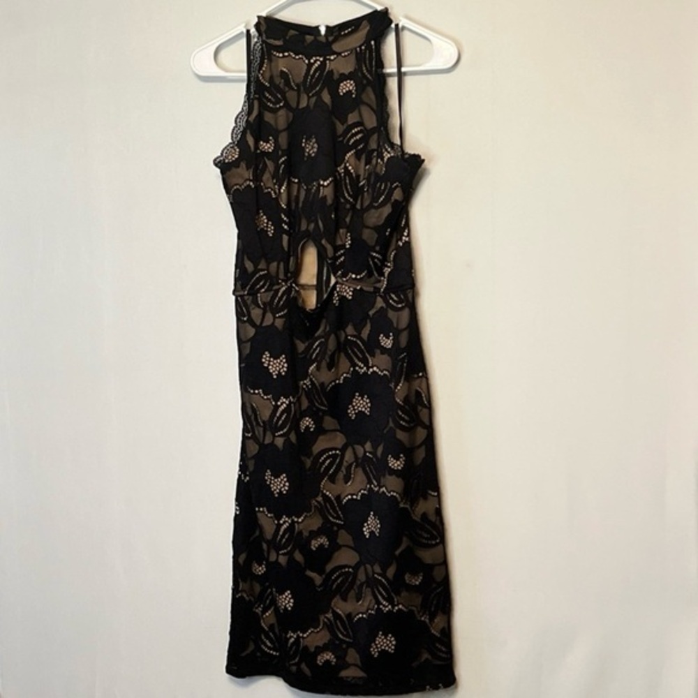 Material Girl Dress Women’s Size XL Black Floral Lace Overlay Round Neck